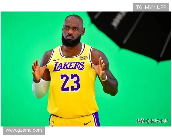 勇士队在新赛季目标明确 詹姆斯领衔湖人全力冲击总冠军 勇士队在新赛季目标明确 詹姆斯领衔湖人全力冲击总冠军