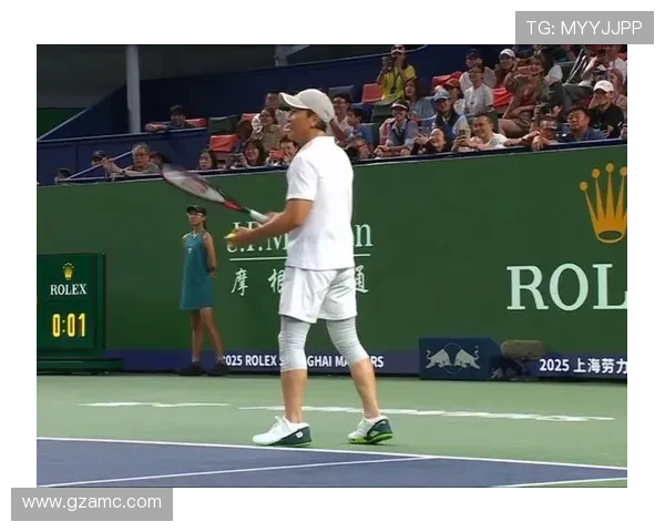 新一届网球大师赛揭幕 众星云集争夺荣耀冠军桂冠