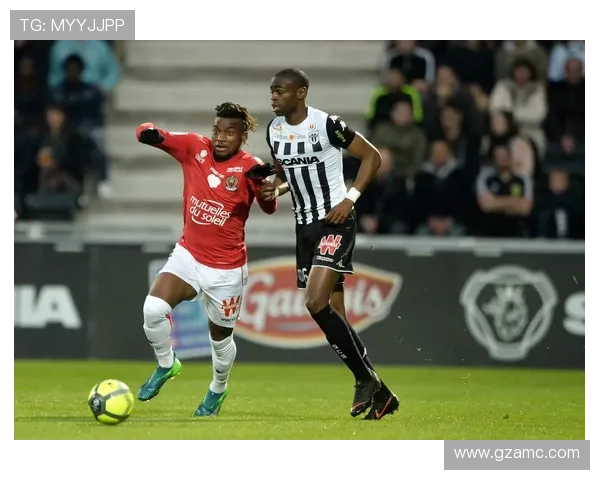 昂热足球俱乐部迎来新主帅 目标重回法国顶级联赛力争突破