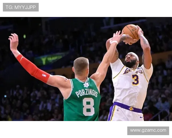 詹姆斯带领湖人迎战勇士，浓眉哥状态回升助力球队冲击季后赛