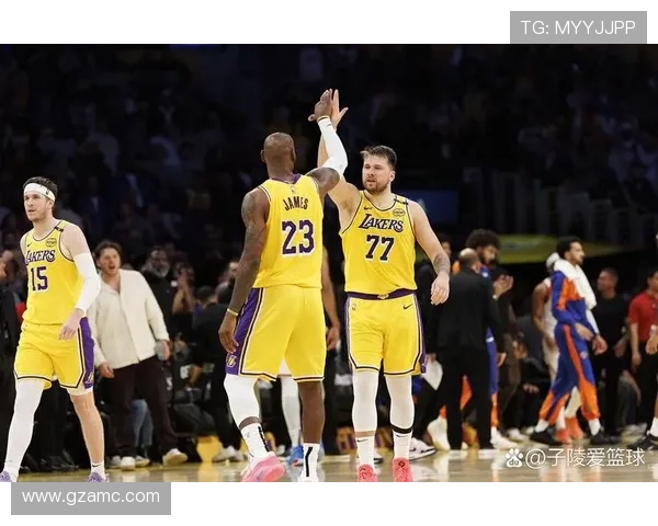 NBA最新动态：詹姆斯复出领衔湖人迎战勇士杜兰特伤情更新分析