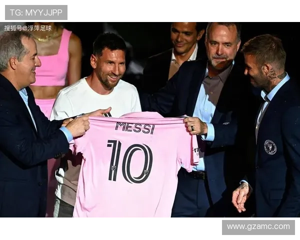 梅西加盟迈阿密国际后首度亮相，带领球队迎接新赛季挑战