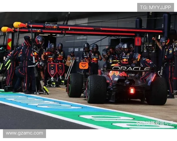 F1赛季最后冲刺赛季前瞻 各车队备战新一轮激烈竞争